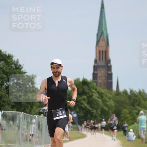 22.06.2025 - Viking Triathlon H.Heesch http://msf.ph/oto/8098840 22.06.2025 13:15:27 Laufen 81, 228, 265, 365 meine-sportfotos.de