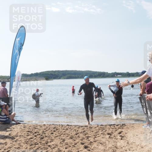 22.06.2025 - Viking Triathlon MichiJ http://msf.ph/oto/8098844 22.06.2025 10:43:26 Schwimmen 115, 257, 483, 501, 620 meine-sportfotos.de