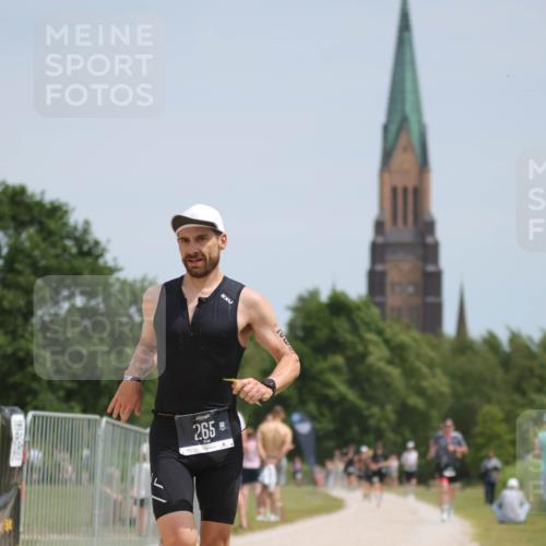 22.06.2025 - Viking Triathlon H.Heesch http://msf.ph/oto/8098852 22.06.2025 13:15:27 Laufen 81, 228, 265, 365 meine-sportfotos.de
