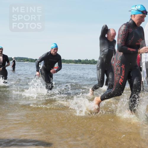 22.06.2025 - Viking Triathlon KatJ http://msf.ph/oto/8098878 22.06.2025 10:32:13 Schwimmen 53, 63, 147, 173, 193, 207, 214, 226, 271, 461, 464, 488 meine-sportfotos.de