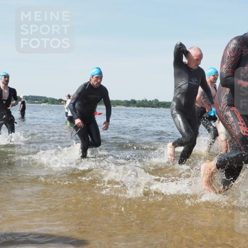 22.06.2025 - Viking Triathlon KatJ http://msf.ph/oto/8098892 22.06.2025 10:32:13 Schwimmen 53, 63, 147, 173, 193, 207, 214, 226, 271, 461, 464, 488 meine-sportfotos.de