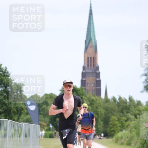 22.06.2025 - Viking Triathlon H.Heesch http://msf.ph/oto/8098906 22.06.2025 12:41:51 Laufen 2, 100 meine-sportfotos.de