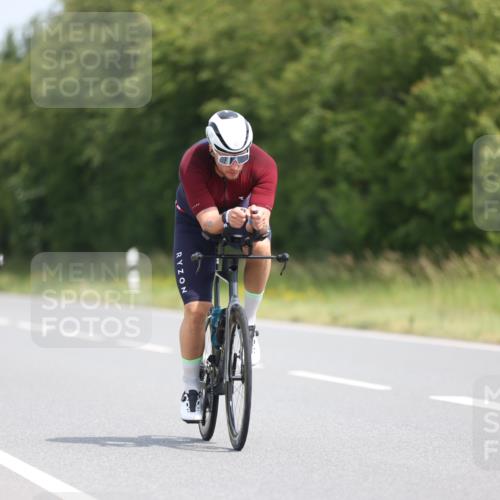 22.06.2025 - Viking Triathlon Yannick Fuchs http://msf.ph/oto/8098916 22.06.2025 12:02:19 Radfahren 51, 53, 90, 178, 198, 388, 401, 443, 526, 642, 654 meine-sportfotos.de