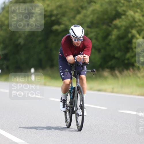 22.06.2025 - Viking Triathlon Yannick Fuchs http://msf.ph/oto/8098929 22.06.2025 12:02:20 Radfahren 51, 53, 90, 178, 198, 384, 388, 401, 423, 443, 526, 642, 654 meine-sportfotos.de