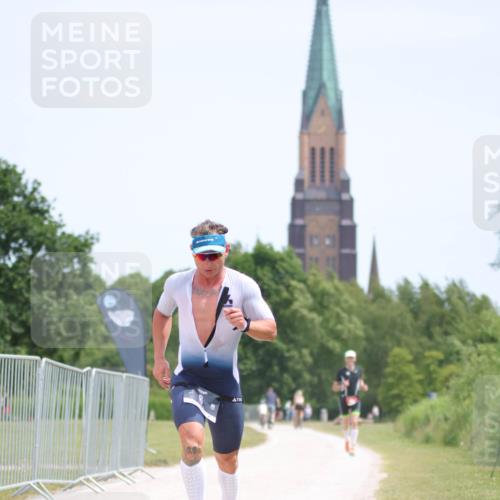 22.06.2025 - Viking Triathlon H.Heesch http://msf.ph/oto/8098933 22.06.2025 12:42:10 Laufen 6 meine-sportfotos.de