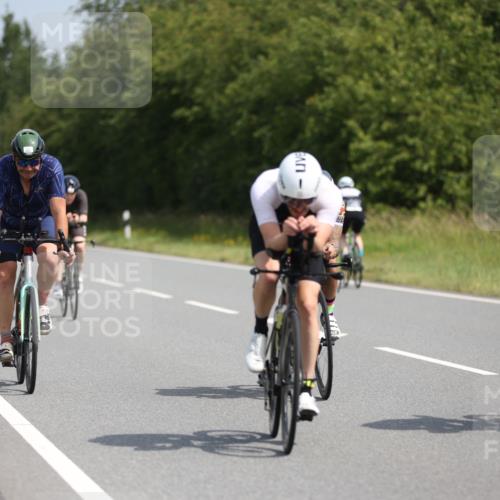22.06.2025 - Viking Triathlon Yannick Fuchs http://msf.ph/oto/8098941 22.06.2025 11:23:21 Radfahren 157, 233, 332, 351, 449, 517, 536 meine-sportfotos.de