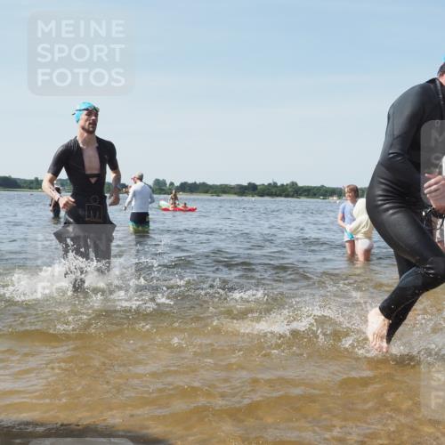 22.06.2025 - Viking Triathlon KatJ http://msf.ph/oto/8098962 22.06.2025 10:32:15 Schwimmen 53, 147, 173, 193, 207, 214, 226, 271, 461, 464, 488 meine-sportfotos.de