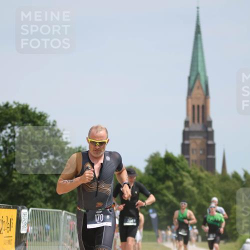 22.06.2025 - Viking Triathlon H.Heesch http://msf.ph/oto/8098969 22.06.2025 13:15:51 Laufen 117, 170, 198, 304, 393, 401, 534, 549 meine-sportfotos.de