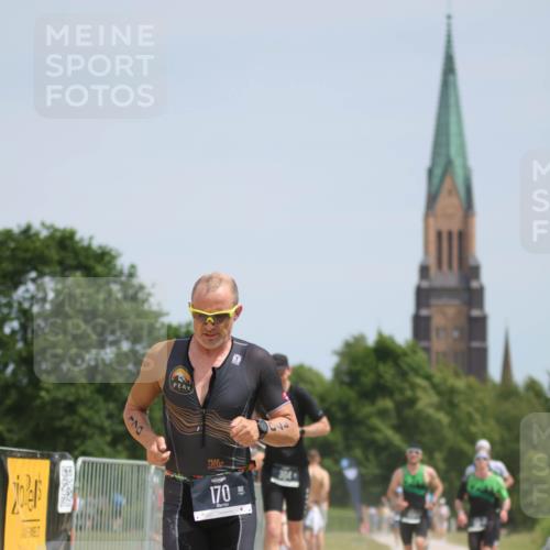 22.06.2025 - Viking Triathlon H.Heesch http://msf.ph/oto/8098977 22.06.2025 13:15:51 Laufen 117, 170, 198, 304, 393, 401, 534, 549 meine-sportfotos.de
