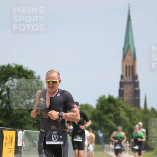 22.06.2025 - Viking Triathlon H.Heesch http://msf.ph/oto/8098985 22.06.2025 13:15:52 Laufen 117, 170, 198, 304, 393, 401, 534 meine-sportfotos.de