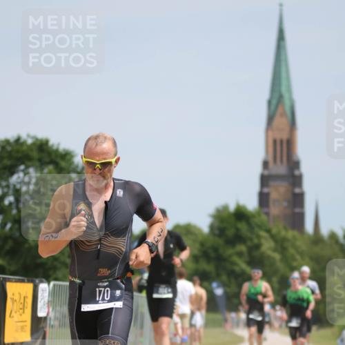 22.06.2025 - Viking Triathlon H.Heesch http://msf.ph/oto/8098996 22.06.2025 13:15:52 Laufen 117, 170, 198, 304, 393, 401, 534 meine-sportfotos.de