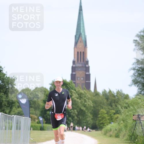 22.06.2025 - Viking Triathlon H.Heesch http://msf.ph/oto/8099025 22.06.2025 12:42:17 Laufen 610 meine-sportfotos.de