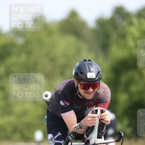 22.06.2025 - Viking Triathlon Yannick Fuchs http://msf.ph/oto/8099074 22.06.2025 12:02:29 Radfahren 51, 90, 198, 278, 350, 384, 388, 401, 407, 423, 522, 526, 534, 536, 642 meine-sportfotos.de