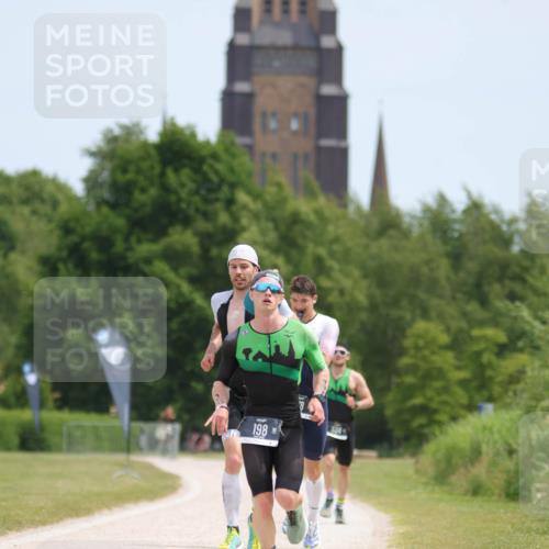22.06.2025 - Viking Triathlon H.Heesch http://msf.ph/oto/8099075 22.06.2025 12:43:26 Laufen 178, 198, 393 meine-sportfotos.de