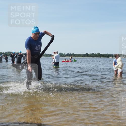 22.06.2025 - Viking Triathlon KatJ http://msf.ph/oto/8099103 22.06.2025 10:32:21 Schwimmen 53, 147, 170, 173, 207, 214, 461, 492 meine-sportfotos.de
