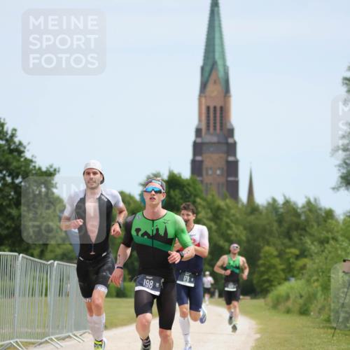 22.06.2025 - Viking Triathlon H.Heesch http://msf.ph/oto/8099122 22.06.2025 12:43:28 Laufen 178, 198, 393, 534 meine-sportfotos.de