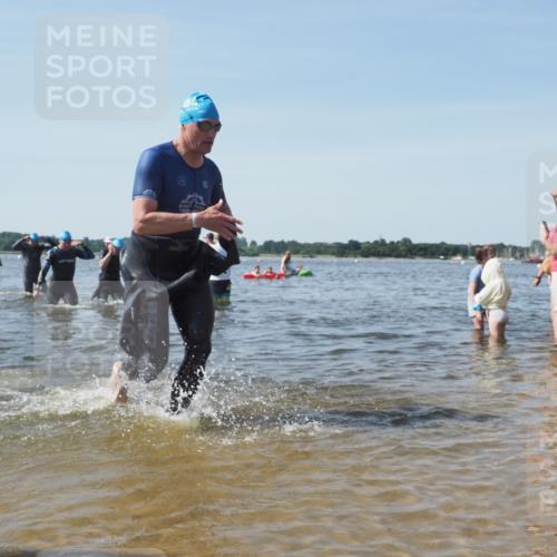 22.06.2025 - Viking Triathlon KatJ http://msf.ph/oto/8099131 22.06.2025 10:32:22 Schwimmen 53, 147, 170, 173, 214, 461, 492 meine-sportfotos.de