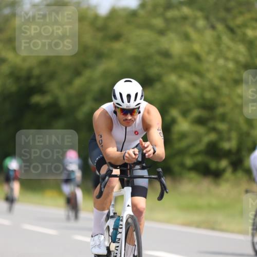 22.06.2025 - Viking Triathlon Yannick Fuchs http://msf.ph/oto/8099142 22.06.2025 12:02:33 Radfahren 18, 90, 278, 317, 350, 374, 384, 388, 407, 423, 522, 534, 536, 546, 630, 642 meine-sportfotos.de