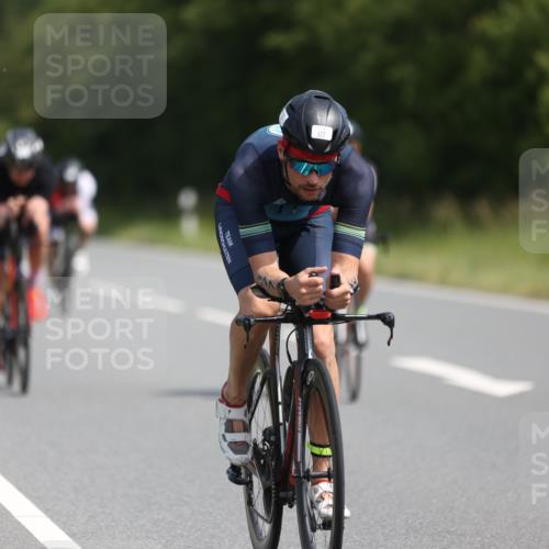 22.06.2025 - Viking Triathlon Yannick Fuchs http://msf.ph/oto/8099143 22.06.2025 11:23:38 Radfahren 21, 34, 177, 179, 334, 363, 365, 385, 398, 414, 470, 484, 632, 642 meine-sportfotos.de