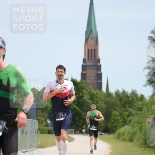 22.06.2025 - Viking Triathlon H.Heesch http://msf.ph/oto/8099144 22.06.2025 12:43:30 Laufen 178, 198, 393, 534 meine-sportfotos.de