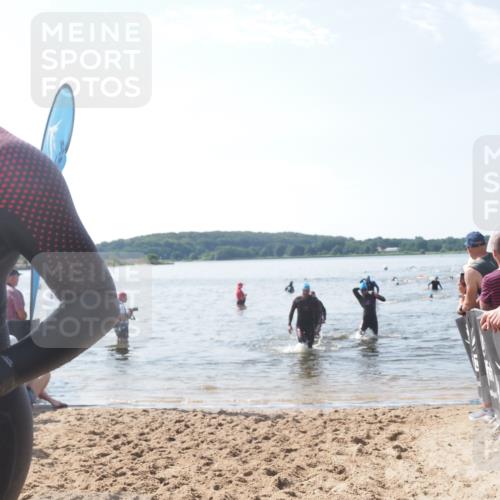 22.06.2025 - Viking Triathlon MichiJ http://msf.ph/oto/8099152 22.06.2025 10:43:31 Schwimmen 257, 410, 480, 501, 620 meine-sportfotos.de