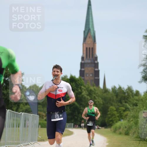 22.06.2025 - Viking Triathlon H.Heesch http://msf.ph/oto/8099153 22.06.2025 12:43:30 Laufen 178, 198, 393, 534 meine-sportfotos.de