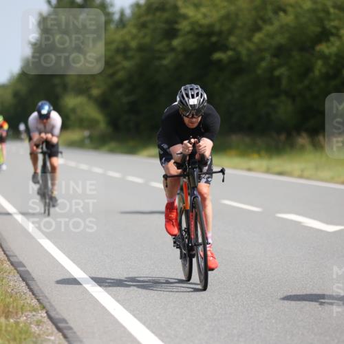 22.06.2025 - Viking Triathlon Yannick Fuchs http://msf.ph/oto/8099157 22.06.2025 11:23:39 Radfahren 21, 34, 177, 179, 334, 363, 365, 385, 398, 414, 470, 484, 632, 642 meine-sportfotos.de