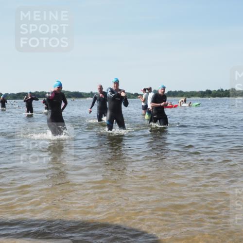 22.06.2025 - Viking Triathlon KatJ http://msf.ph/oto/8099189 22.06.2025 10:32:25 Schwimmen 53, 80, 147, 170, 173, 214, 461, 492 meine-sportfotos.de