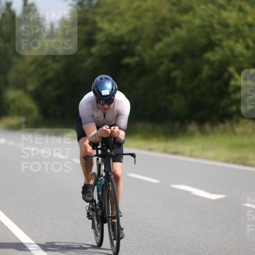 22.06.2025 - Viking Triathlon Yannick Fuchs http://msf.ph/oto/8099201 22.06.2025 11:23:40 Radfahren 21, 34, 177, 179, 334, 363, 365, 385, 414, 470, 484, 632, 642 meine-sportfotos.de