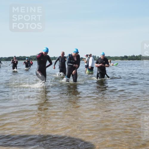 22.06.2025 - Viking Triathlon KatJ http://msf.ph/oto/8099206 22.06.2025 10:32:26 Schwimmen 53, 80, 147, 170, 173, 461, 492 meine-sportfotos.de