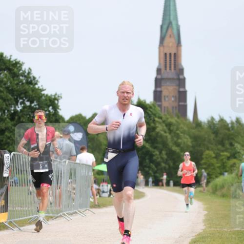22.06.2025 - Viking Triathlon H.Heesch http://msf.ph/oto/8099207 22.06.2025 13:31:39 Laufen 5, 421, 620, 631 meine-sportfotos.de