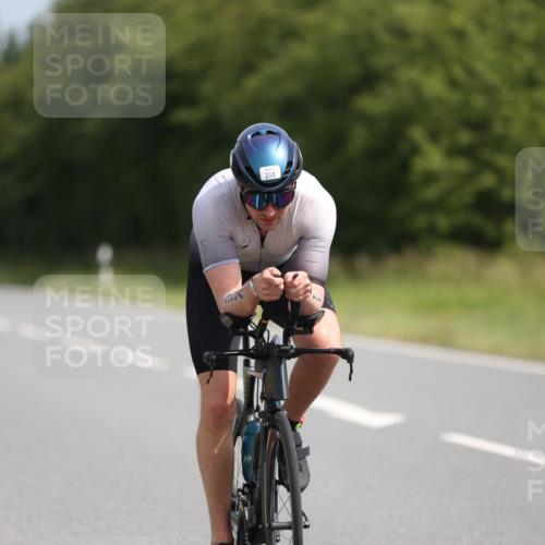 22.06.2025 - Viking Triathlon Yannick Fuchs http://msf.ph/oto/8099218 22.06.2025 11:23:41 Radfahren 21, 34, 177, 179, 334, 363, 365, 385, 414, 470, 484, 642 meine-sportfotos.de
