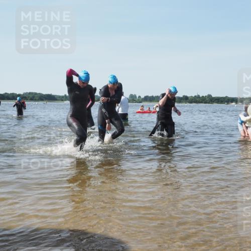 22.06.2025 - Viking Triathlon KatJ http://msf.ph/oto/8099219 22.06.2025 10:32:26 Schwimmen 53, 80, 147, 170, 173, 461, 492 meine-sportfotos.de