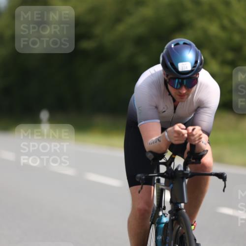 22.06.2025 - Viking Triathlon Yannick Fuchs http://msf.ph/oto/8099230 22.06.2025 11:23:41 Radfahren 21, 34, 177, 179, 334, 363, 365, 385, 414, 470, 484, 642 meine-sportfotos.de
