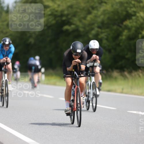 22.06.2025 - Viking Triathlon Yannick Fuchs http://msf.ph/oto/8099239 22.06.2025 12:02:36 Radfahren 18, 40, 187, 209, 278, 317, 350, 374, 395, 407, 428, 506, 522, 536, 546, 630 meine-sportfotos.de