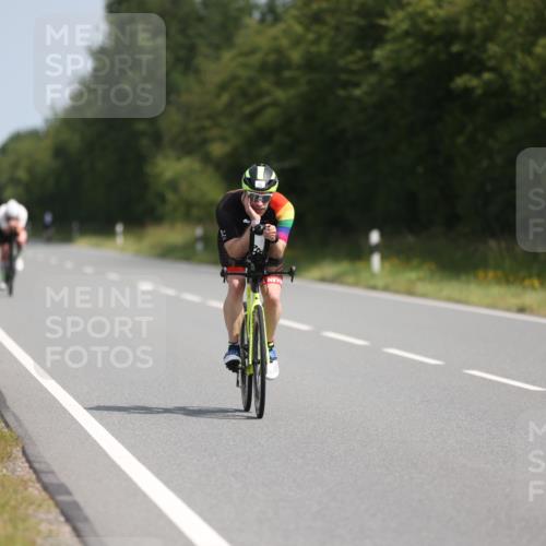 22.06.2025 - Viking Triathlon Yannick Fuchs http://msf.ph/oto/8099240 22.06.2025 11:23:42 Radfahren 21, 34, 177, 179, 334, 363, 365, 385, 414, 470, 484, 642 meine-sportfotos.de