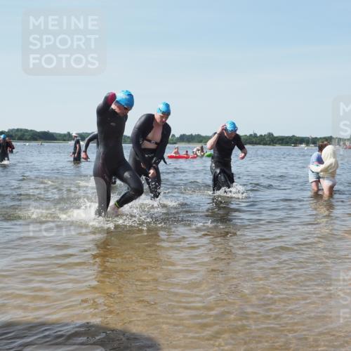 22.06.2025 - Viking Triathlon KatJ http://msf.ph/oto/8099242 22.06.2025 10:32:27 Schwimmen 53, 80, 147, 170, 173, 461, 492 meine-sportfotos.de