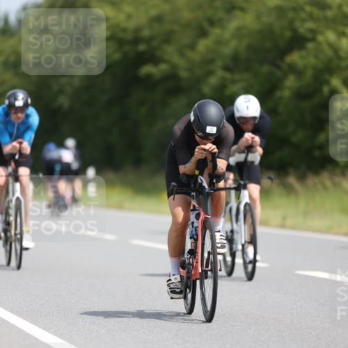 22.06.2025 - Viking Triathlon Yannick Fuchs http://msf.ph/oto/8099244 22.06.2025 12:02:36 Radfahren 18, 40, 187, 209, 278, 317, 350, 374, 395, 407, 428, 506, 522, 536, 546, 630 meine-sportfotos.de