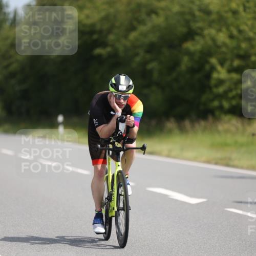 22.06.2025 - Viking Triathlon Yannick Fuchs http://msf.ph/oto/8099287 22.06.2025 11:23:43 Radfahren 21, 34, 45, 179, 334, 363, 365, 385, 414, 484, 642 meine-sportfotos.de