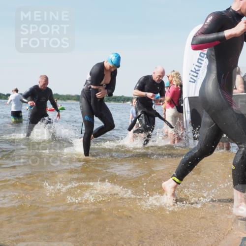22.06.2025 - Viking Triathlon KatJ http://msf.ph/oto/8099301 22.06.2025 10:32:29 Schwimmen 53, 80, 147, 170, 173, 461, 492 meine-sportfotos.de