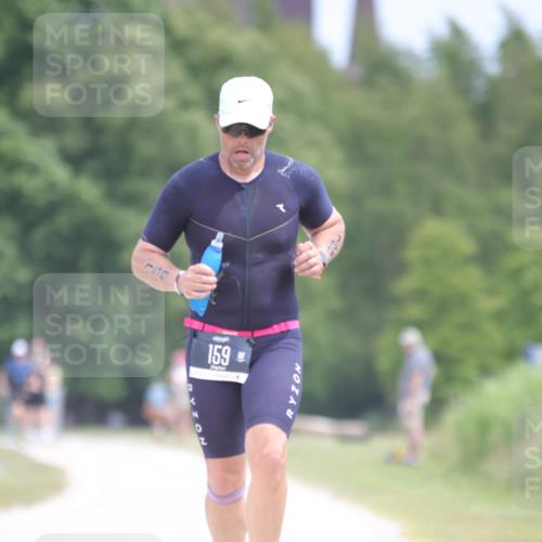 22.06.2025 - Viking Triathlon H.Heesch http://msf.ph/oto/8099316 22.06.2025 13:31:48 Laufen 159, 620, 631 meine-sportfotos.de