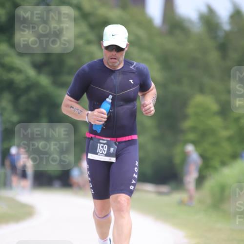 22.06.2025 - Viking Triathlon H.Heesch http://msf.ph/oto/8099319 22.06.2025 13:31:49 Laufen 159, 620, 631 meine-sportfotos.de
