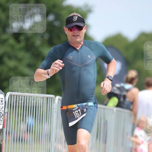 22.06.2025 - Viking Triathlon H.Heesch http://msf.ph/oto/8099322 22.06.2025 13:16:36 Laufen 167 meine-sportfotos.de
