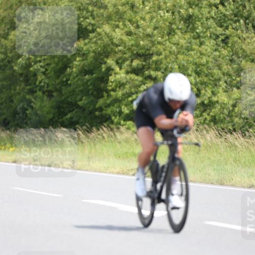 22.06.2025 - Viking Triathlon Yannick Fuchs http://msf.ph/oto/8099333 22.06.2025 12:02:39 Radfahren 18, 19, 40, 122, 187, 209, 244, 278, 316, 317, 350, 374, 377, 395, 428, 452, 506, 522, 536, 546, 630 meine-sportfotos.de