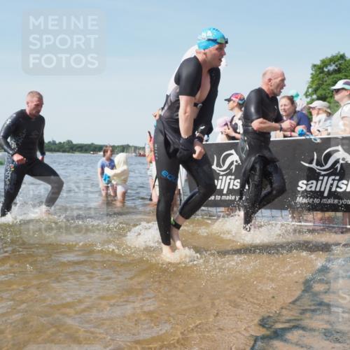 22.06.2025 - Viking Triathlon KatJ http://msf.ph/oto/8099359 22.06.2025 10:32:30 Schwimmen 53, 80, 147, 170, 173, 208, 461, 492 meine-sportfotos.de