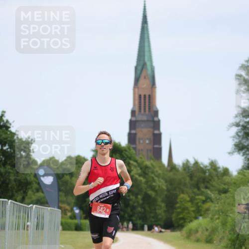22.06.2025 - Viking Triathlon H.Heesch http://msf.ph/oto/8099379 22.06.2025 12:44:35 Laufen 642 meine-sportfotos.de