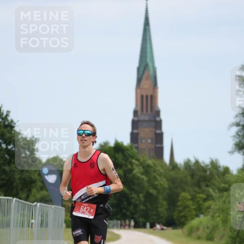 22.06.2025 - Viking Triathlon H.Heesch http://msf.ph/oto/8099386 22.06.2025 12:44:35 Laufen 642 meine-sportfotos.de