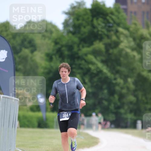 22.06.2025 - Viking Triathlon H.Heesch http://msf.ph/oto/8099399 22.06.2025 12:45:11 Laufen 384 meine-sportfotos.de