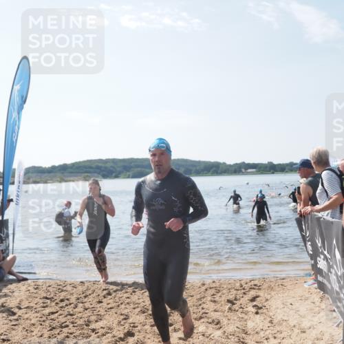 22.06.2025 - Viking Triathlon MichiJ http://msf.ph/oto/8099418 22.06.2025 10:43:52 Schwimmen 41, 249, 362, 410, 531, 627 meine-sportfotos.de