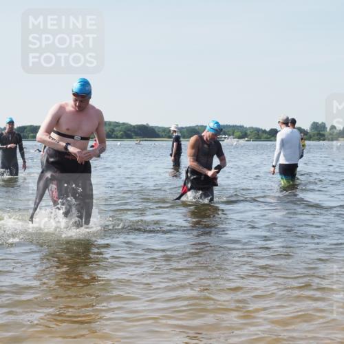 22.06.2025 - Viking Triathlon KatJ http://msf.ph/oto/8099434 22.06.2025 10:32:35 Schwimmen 80, 170, 208, 278, 492, 554 meine-sportfotos.de